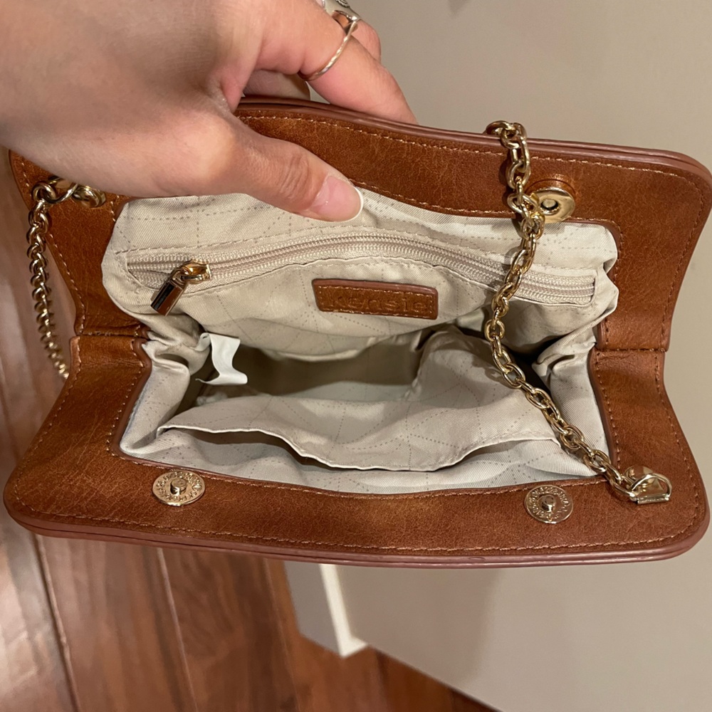 Purse - Picture 2 of 3